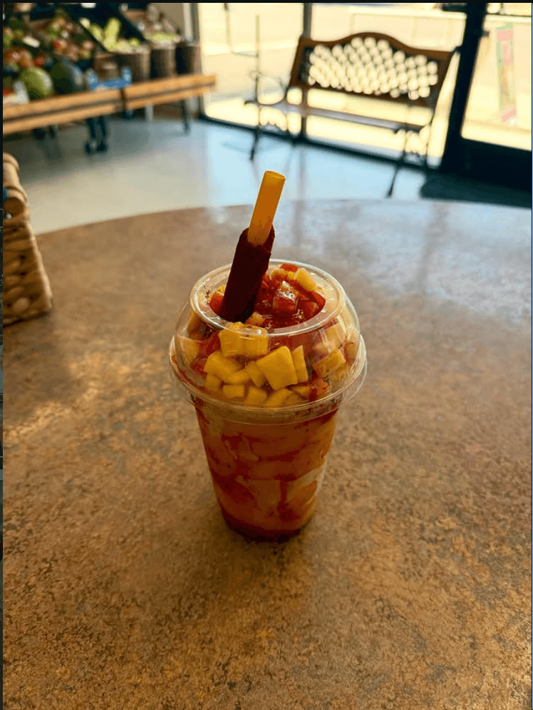 Mangoneada con chamoy en Boba Fresca, Woodlake